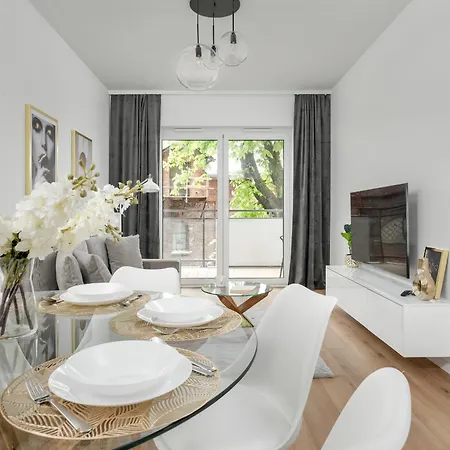 Mieszczanska Modern With Balcony & Free Parking By Renters Wroclaw
