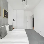 شقة Mieszczanska Modern With Balcony & Free Parking By Renters