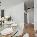 شقة Mieszczanska Modern With Balcony & Free Parking By Renters *