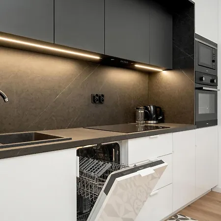 Mieszczanska Modern With Balcony & Free Parking By Renters