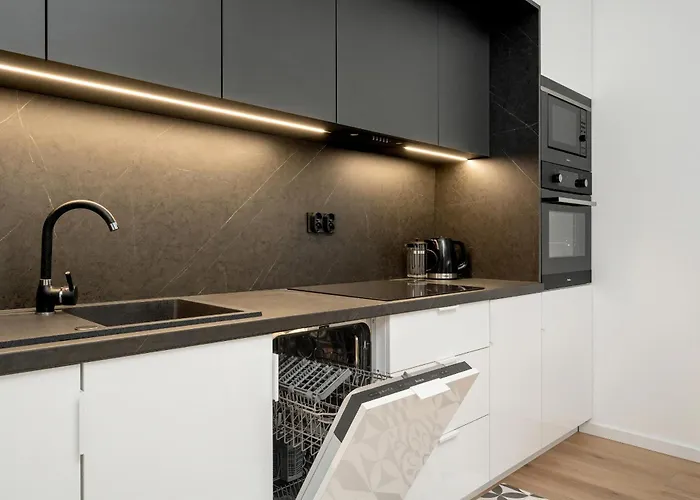 Mieszczanska Modern With Balcony & Free Parking By Renters