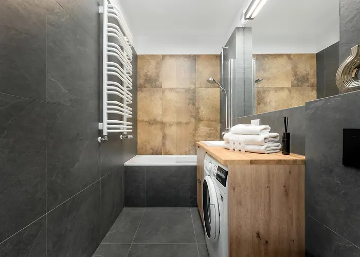 Mieszczanska Modern With Balcony & Free Parking By Renters