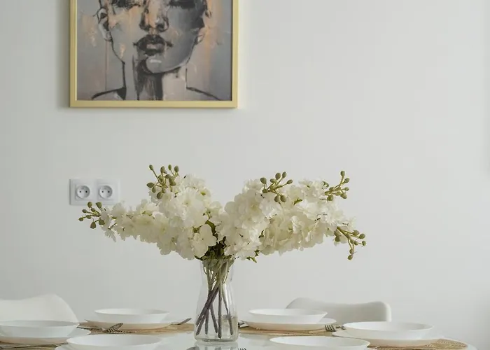 Апартаменты Mieszczanska Modern With Balcony & Free Parking By Renters Вроцлав