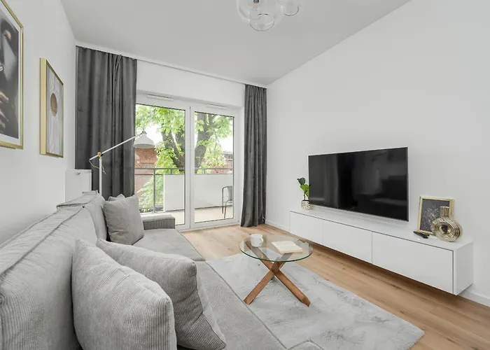 Mieszczanska Modern With Balcony & Free Parking By Renters